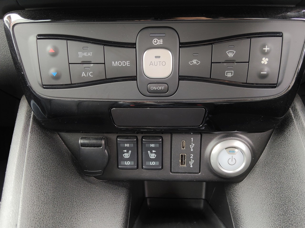 2023 Nissan LEAF