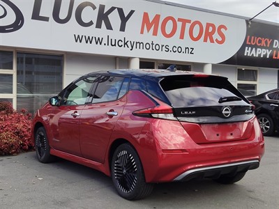 2023 Nissan LEAF - Thumbnail
