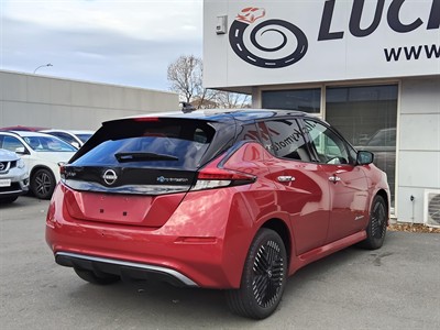 2023 Nissan LEAF - Thumbnail
