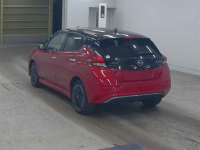 2023 Nissan LEAF - Thumbnail