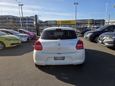 2020 Suzuki SWIFT - Thumbnail