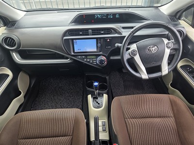 2014 Toyota Aqua - Thumbnail