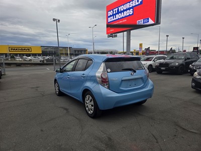 2014 Toyota Aqua - Thumbnail