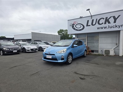 2014 Toyota Aqua - Thumbnail