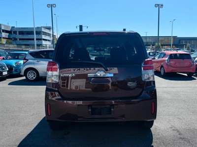 2014 Toyota Spade - Thumbnail