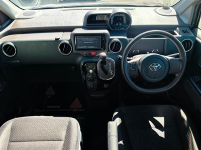 2014 Toyota Spade - Thumbnail
