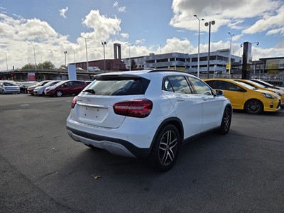 2019 Mercedes-Benz Gla - Thumbnail