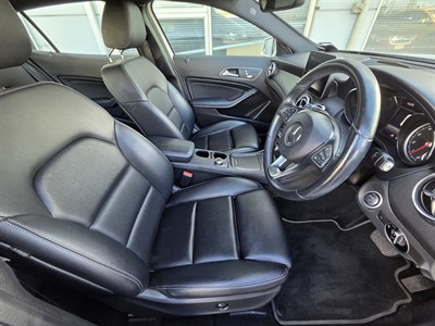 2019 Mercedes-Benz Gla - Thumbnail