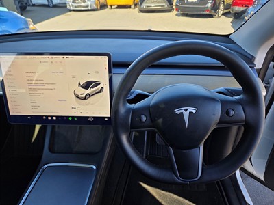 2022 Tesla Model Y - Thumbnail
