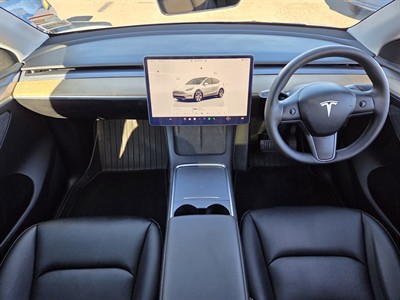 2022 Tesla Model Y - Thumbnail