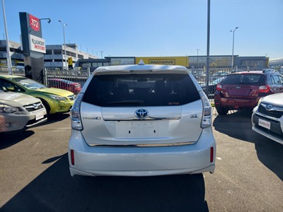 2013 Toyota Prius - Thumbnail
