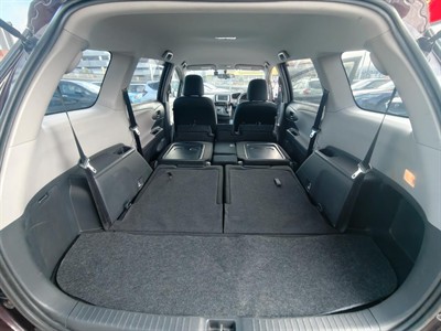2012 Toyota Wish - Thumbnail