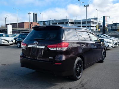 2012 Toyota Wish - Thumbnail