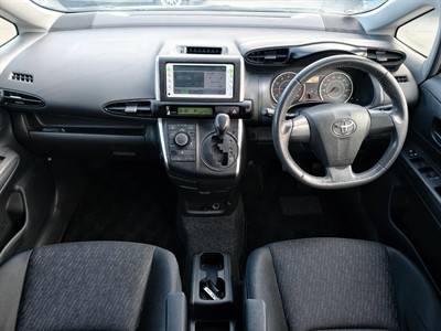 2012 Toyota Wish - Thumbnail