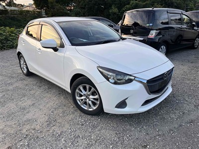 2015 Mazda Demio - Thumbnail