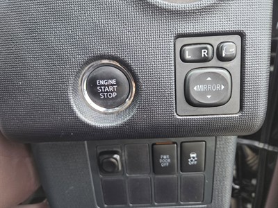 2014 Toyota Porte - Thumbnail