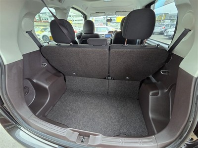 2014 Toyota Porte - Thumbnail