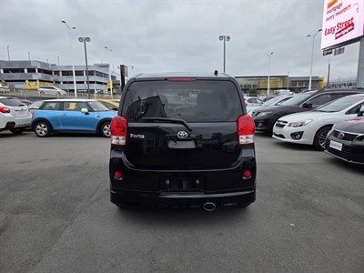 2014 Toyota Porte - Thumbnail