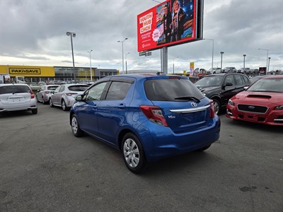 2016 Toyota Vitz - Thumbnail