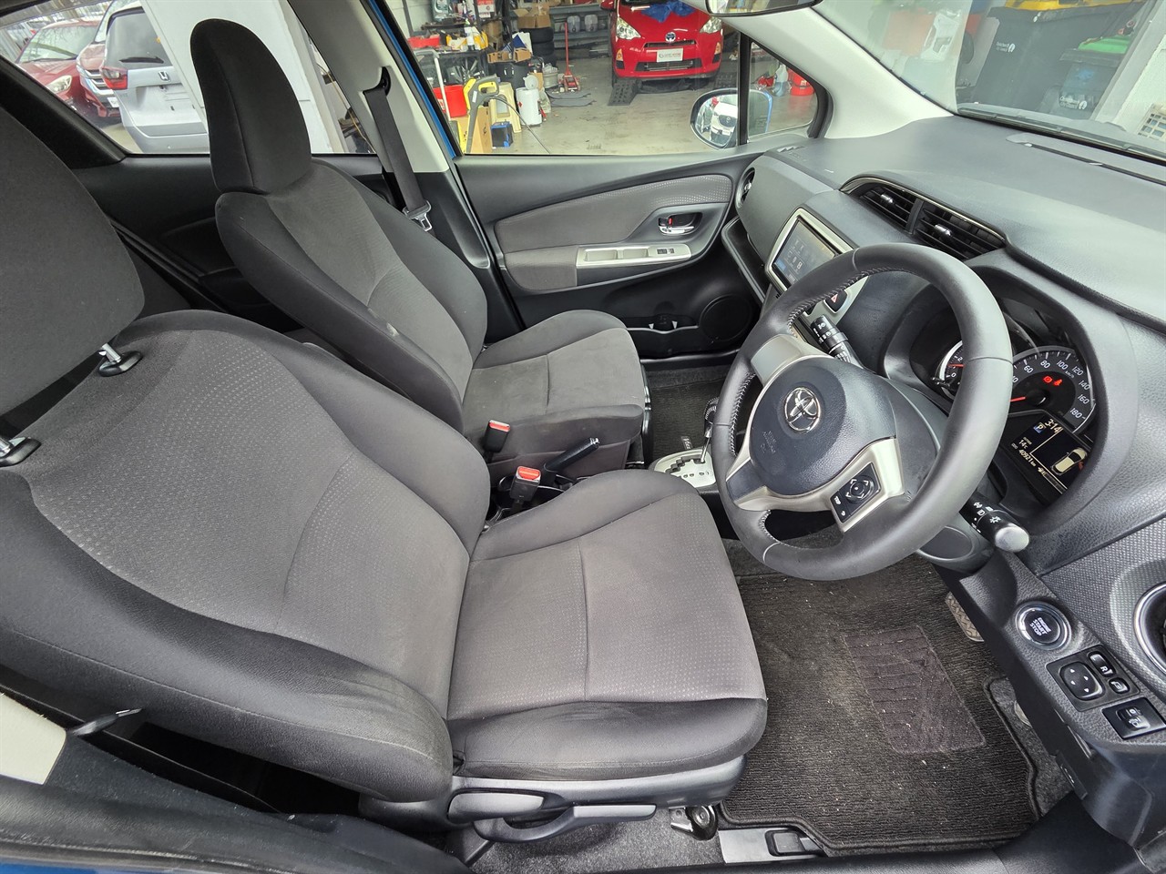 2016 Toyota Vitz