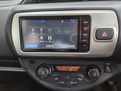 2016 Toyota Vitz - Thumbnail