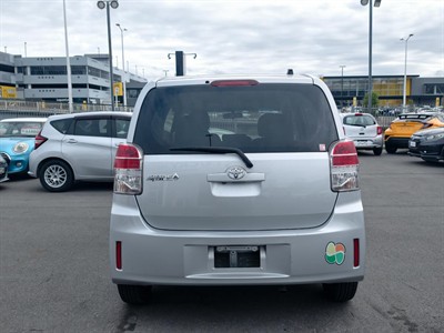 2015 Toyota Spade - Thumbnail