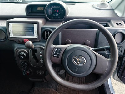 2015 Toyota Spade - Thumbnail