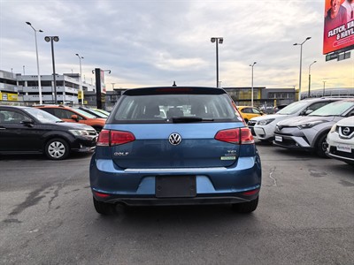 2014 Volkswagen Golf - Thumbnail