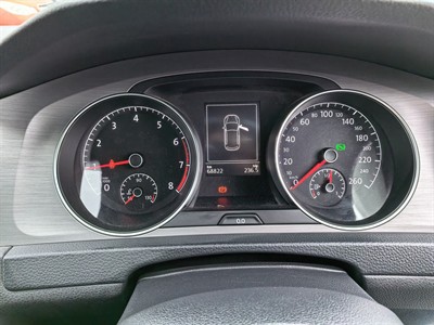 2014 Volkswagen Golf - Thumbnail