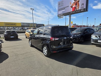 2020 Toyota SIENTA - Thumbnail