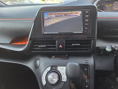 2020 Toyota SIENTA - Thumbnail