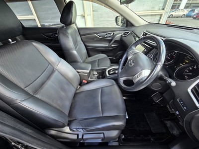 2014 Nissan X-TRAIL - Thumbnail