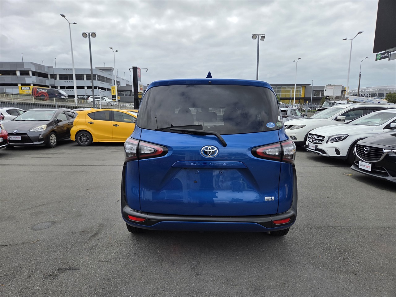 2016 Toyota SIENTA