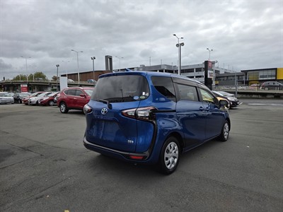 2016 Toyota SIENTA - Thumbnail