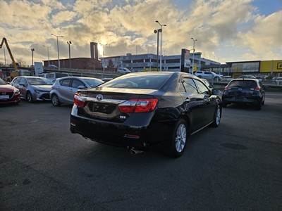 2014 Toyota Camry - Thumbnail