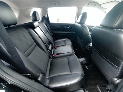 2017 Nissan X-TRAIL - Thumbnail