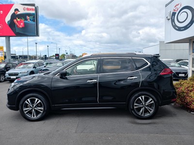 2017 Nissan X-TRAIL - Thumbnail