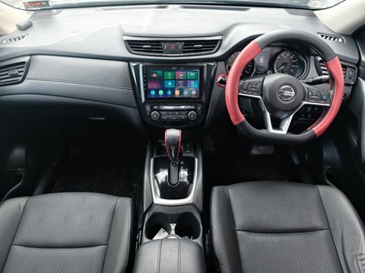 2017 Nissan X-TRAIL - Thumbnail