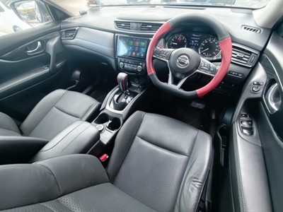 2017 Nissan X-TRAIL - Thumbnail