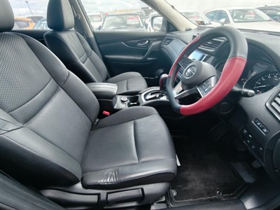 2017 Nissan X-TRAIL - Thumbnail