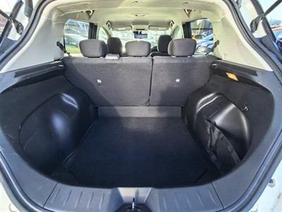 2019 Nissan LEAF - Thumbnail