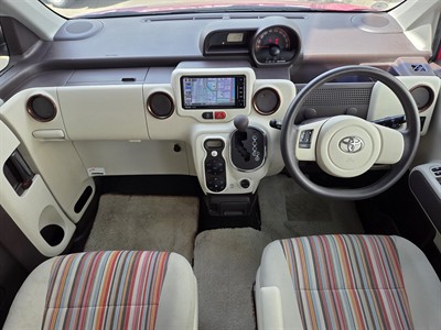 2015 Toyota Porte - Thumbnail