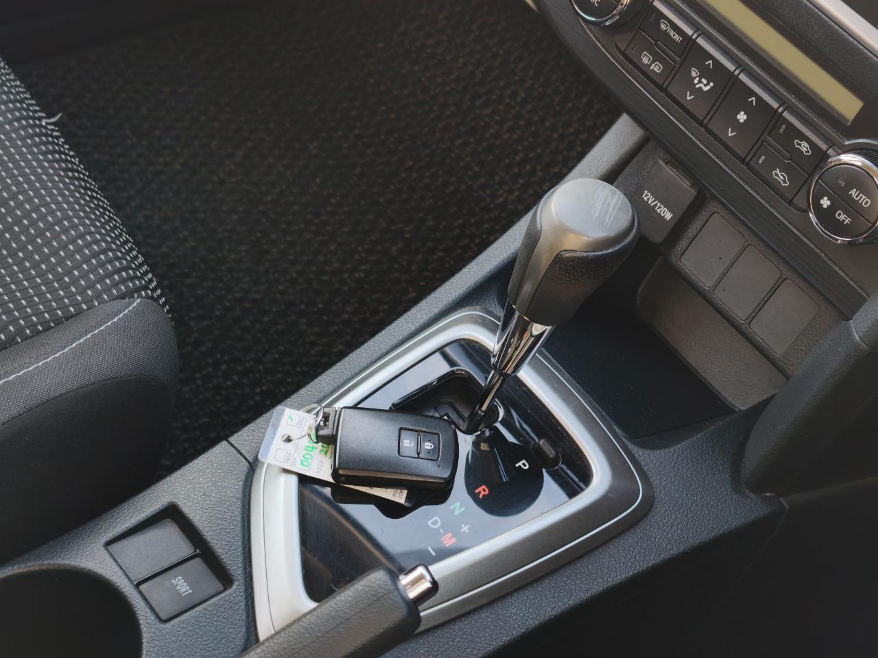 2012 Toyota Auris