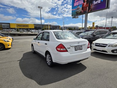 2011 Nissan Tiida - Thumbnail
