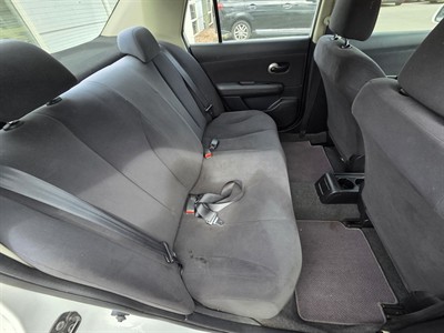 2011 Nissan Tiida - Thumbnail