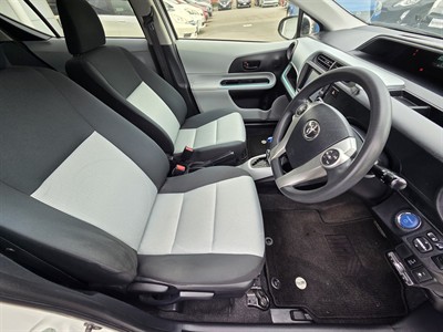 2012 Toyota Aqua - Thumbnail