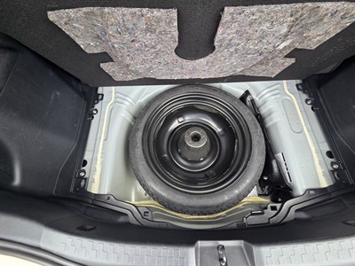 2012 Toyota Aqua - Thumbnail