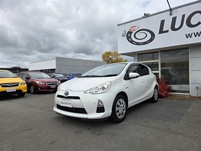 2012 Toyota Aqua - Thumbnail