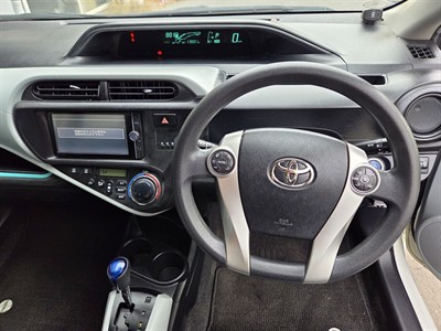 2012 Toyota Aqua - Thumbnail