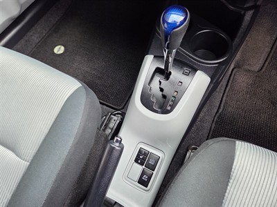 2012 Toyota Aqua - Thumbnail